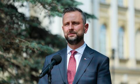 Rosyjska rakieta nad Polską. Szef MON wyjaśnia, kto mógł podjąć decyzję o zestrzeleniu