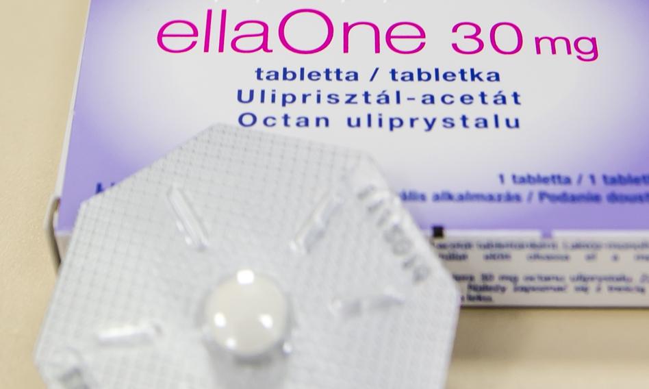 Pigułka &quot;dzień po&quot; przyjęta przy farmaceucie? Nowy pomysł rządu i nowe problemy