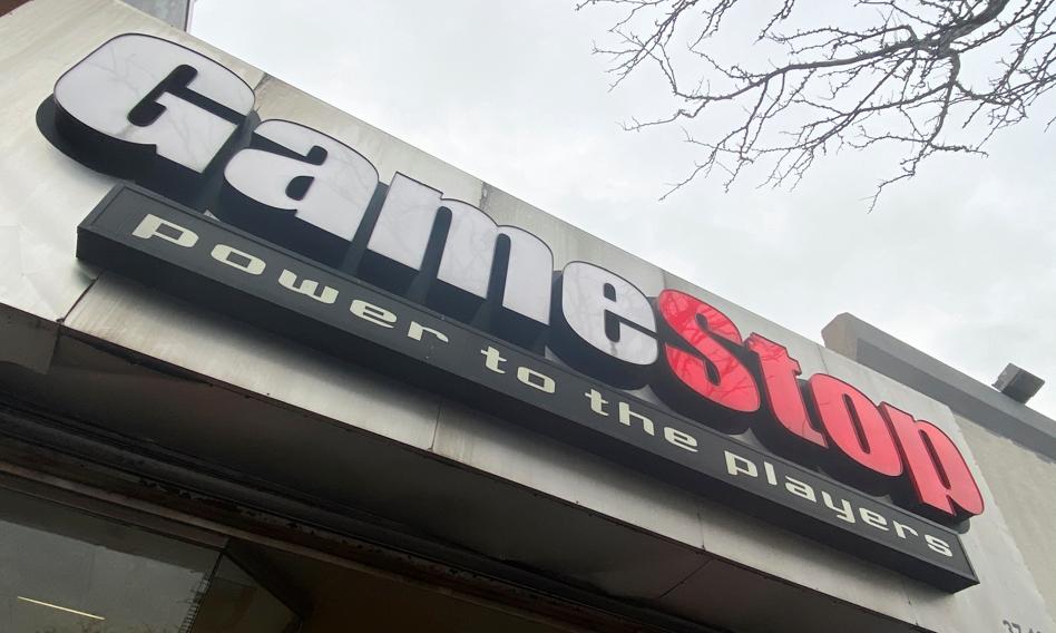 Drobni inwestorzy z Reddita wykupują akcje GameStop, biorąc odwet na Wall Street