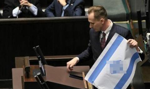Berkowicz ukarany za swastykę w Sejmie. Przez trzy miesiące będzie pobierał połowę pensji