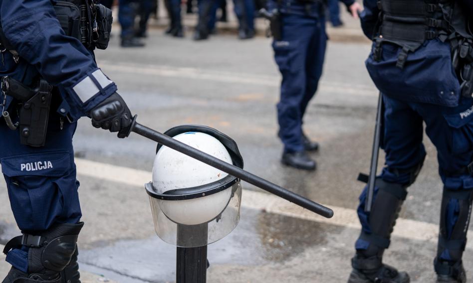 Bitwa na wrocławskim rynku z finiszem w celi. Tusk: Zero tolerancji