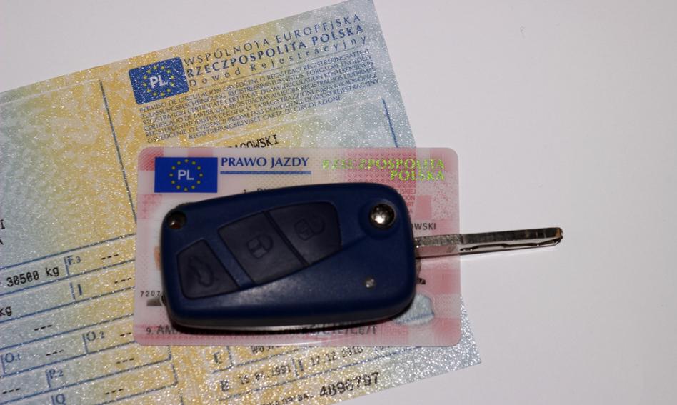 Zatrzymanie prawa jazdy. Starostowie: nie powinniśmy oceniać materiału dowodowego