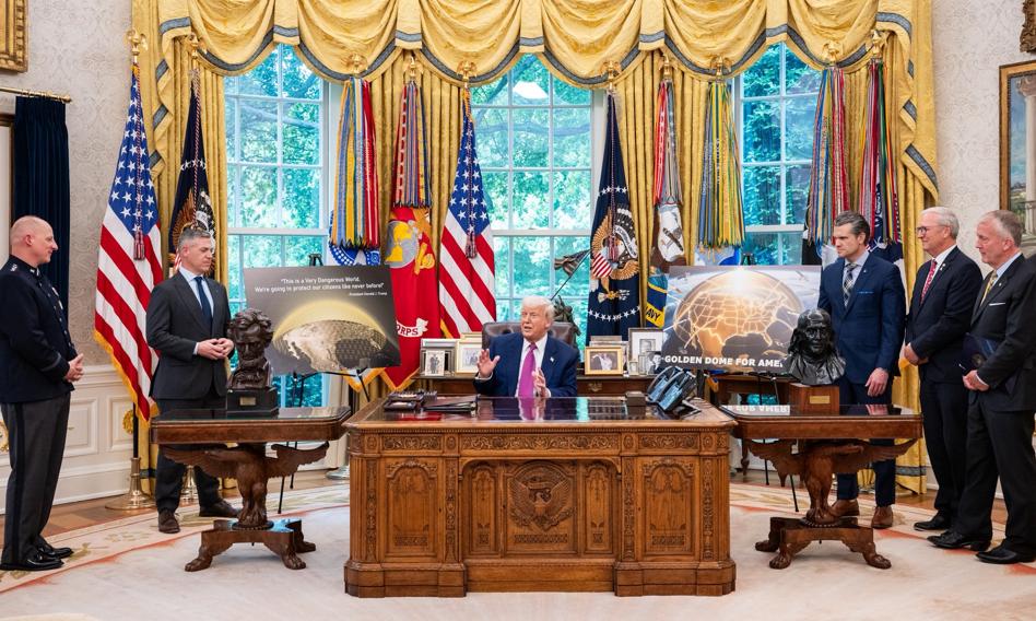 Trump ogłosił projekt tarczy antyrakietowej "Złota Kopuła". Chiny komentują