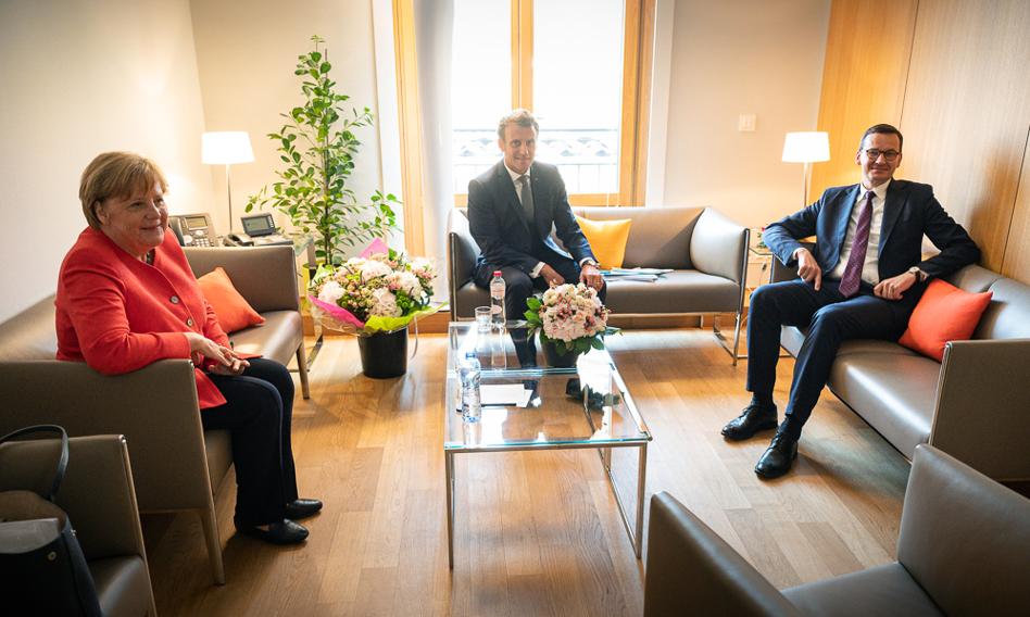 Polska grozi wetem ws. budżetu UE. KE odpowie premierowi