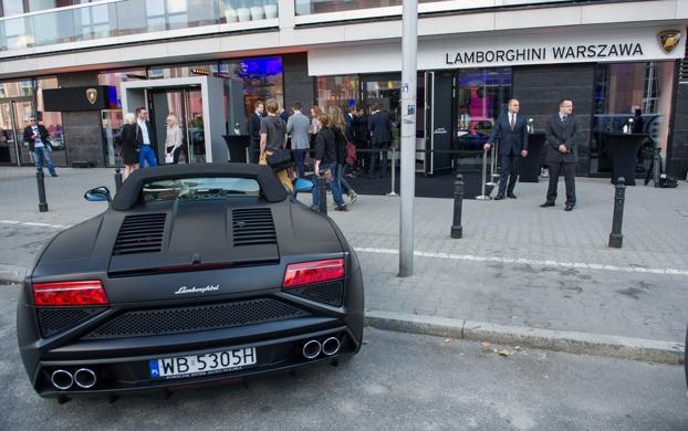Otwarto Pierwszy Salon Lamborghini W Polsce Zdjecia Bankier Pl