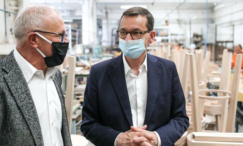 Premier: Przemysł meblarski to nasza perła wśród wielu branż