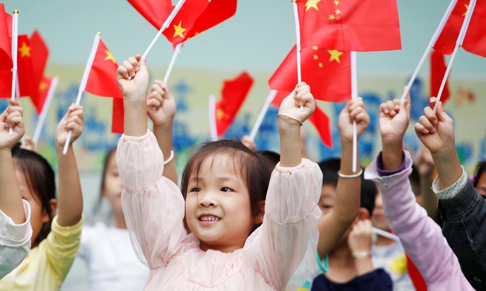 Chiny formalnie zatwierdziły „politykę trojga dzieci”