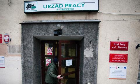 Sierpień przyniósł wzrost bezrobocia. Liczba bezrobotnych przekroczyła 911 tys.