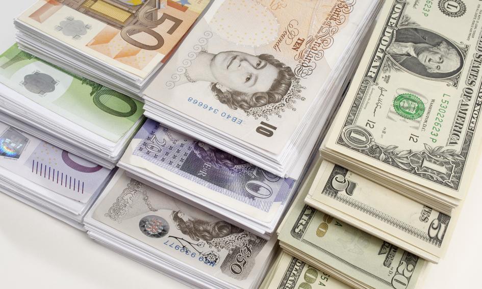 Kurs euro w okolicach 4,36 zł. Frank poniżej 4 zł