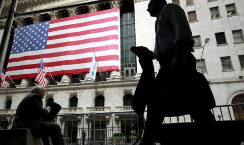 Małe zmiany na Wall Street. Traciły spółki IT, a rosły paliwowe