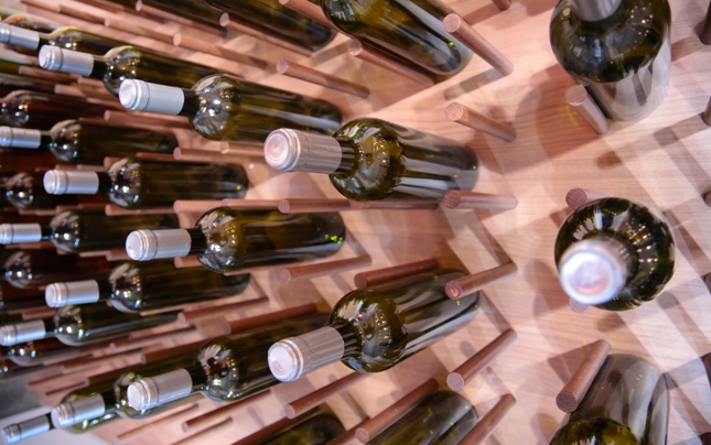 Portugalczycy będą sprzedawać wino z dna oceanu
