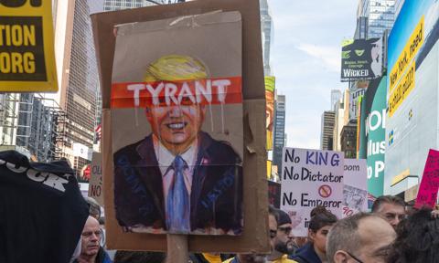 Gniew na ulicach USA. Od Minneapolis po Waszyngton - Ameryka protestuje przeciwko polityce Trumpa