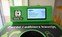 Automat zatrzymał puszkę, kaucji nie naliczył. Żabka wyjaśnia, co ma zrobić klient