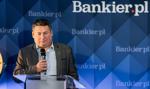Nie tylko tańsze paliwo. Programy lojalnościowe spółek okiem Orlenu