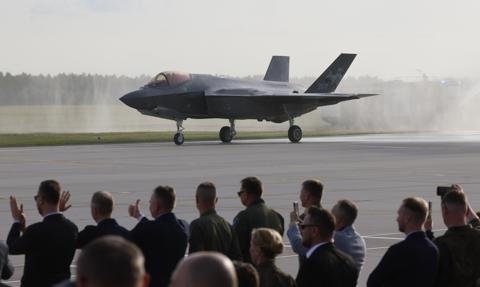 F-35 już w Polsce. Historyczny moment w Łasku. Polska odbiera pierwsze myśliwce 5. generacji