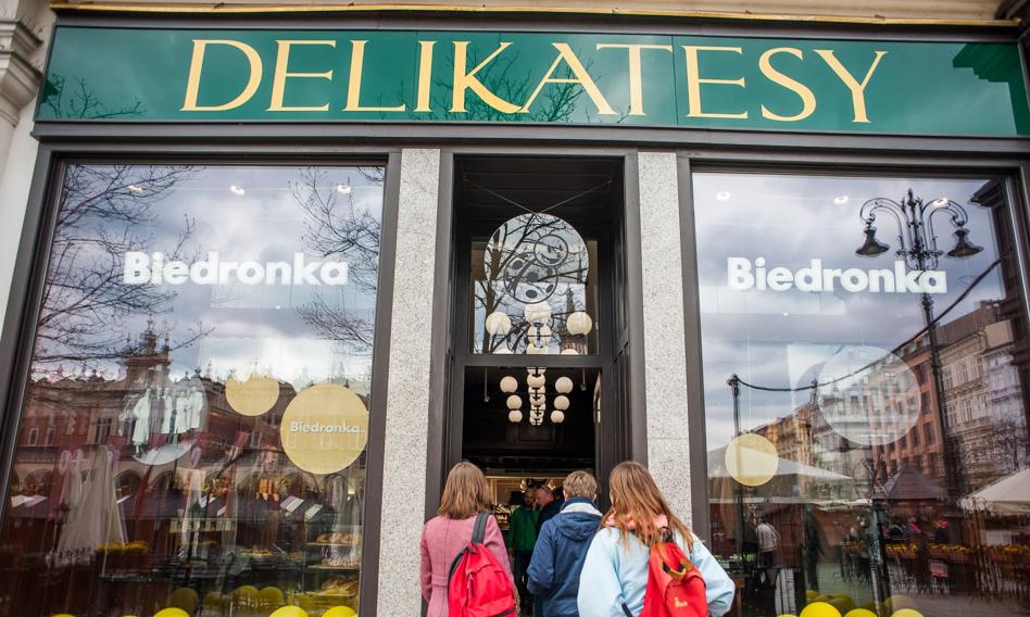 Monuments, gyms turned into shops. A new direction for trade