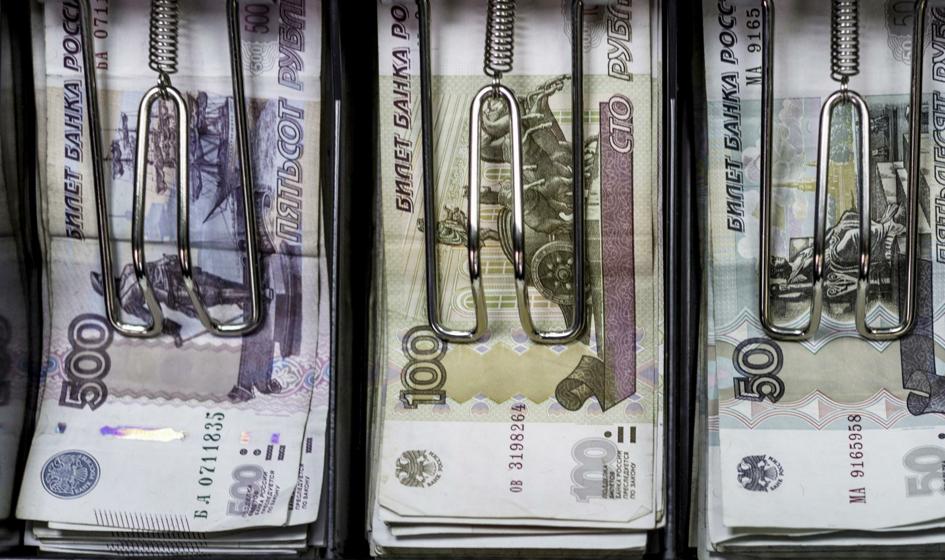Rubel najsłabszy w historii. Bank Rosji skapitulował?