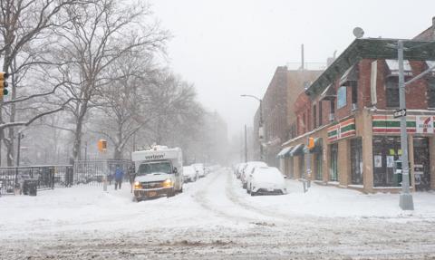 Stan wyjątkowy w Nowym Jorku w związku z zagrożeniem burzą śnieżną