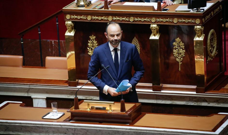 Premier Francji: Poważnie podchodzimy do ograniczenia wydatków