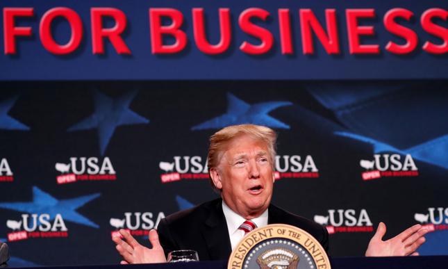 Trump zaostrza krytykę. „Myślę, że Fed oszalał”