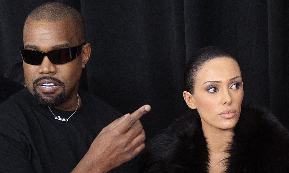 Kanye West sprzedaje koszulki ze swastyką. Reklamuje je na SuperBowl