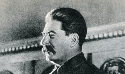 Niemiecki historyk o pakcie Ribbentrop-Mołotow: Stalin pomógł Hitlerowi rozpętać wojnę