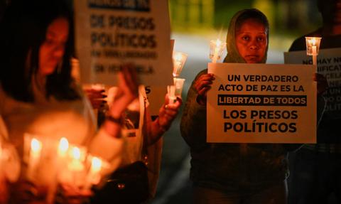 Wenezuela otwiera swoje więzienia. Wśród uwolnionych jest Polak