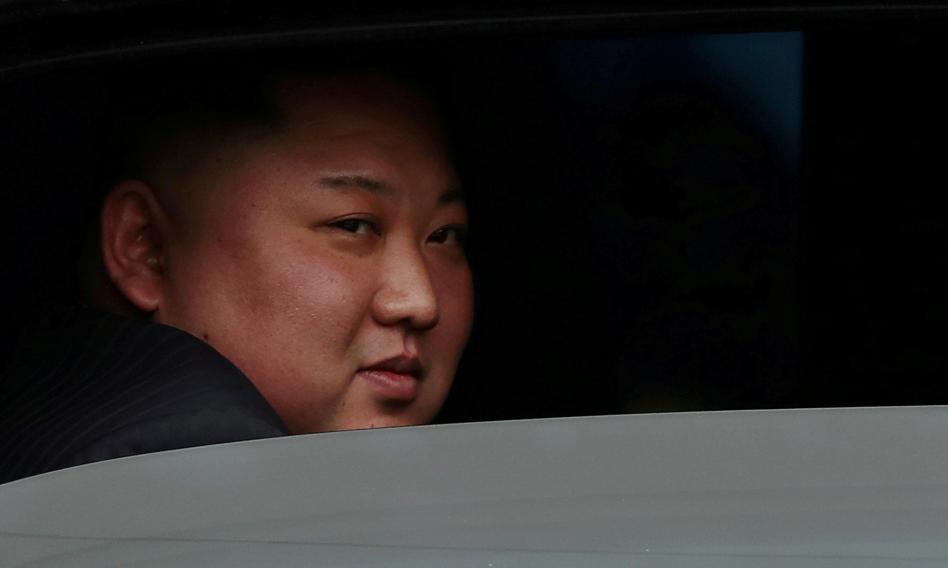 Korea Północna buduje okręt podwodny o napędzie atomowym. Kim dokonał inspekcji