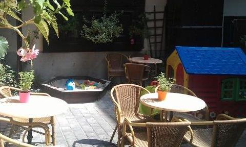 Kobiecy pomysł na biznes: rodzinna kawiarnia