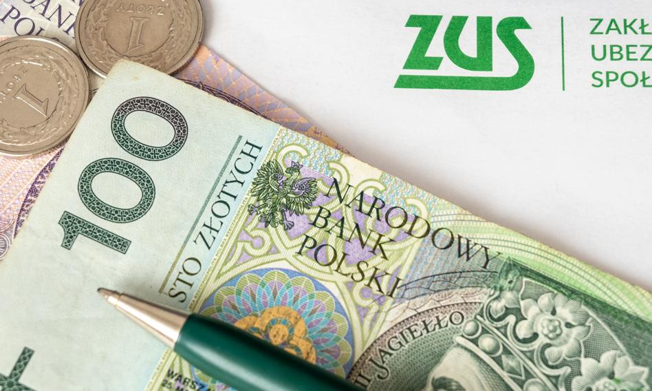 Ruszyła wypłata renty wdowiej. Pierwsze dodatkowe pieniądze są już na kontach emerytów