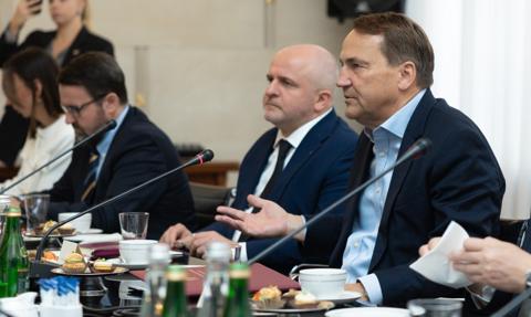 Polska przypomina Ukrainie o zasadach. Sikorski o spotkaniu z Symbihą: Dyplomacja woli ciszę