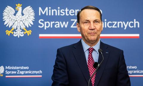 "Po naszym trupie". Sikorski i szefowie MSZ stanowczo o zamrożonych aktywach Rosji