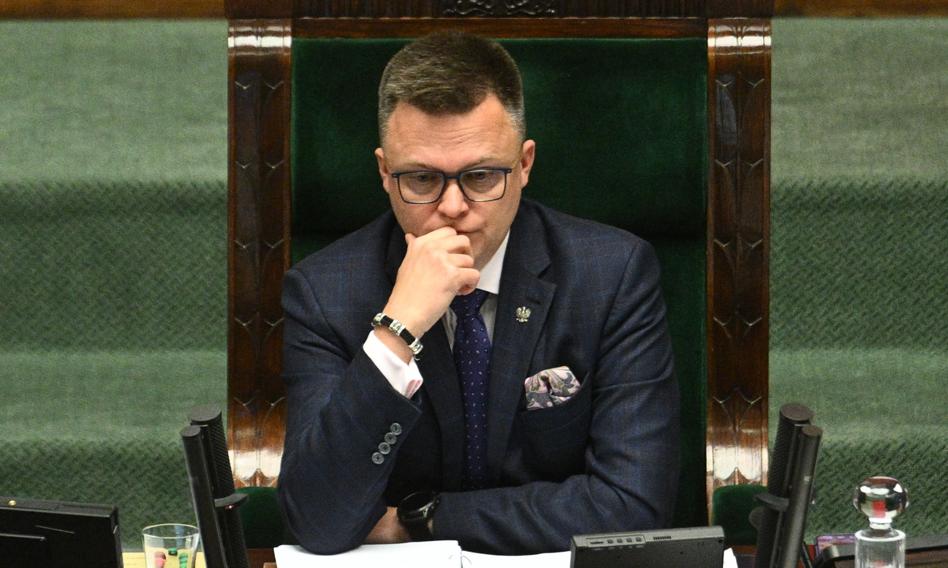 "Wielokrotnie sugerowano mi zamach stanu". Hołownia zdradza szczegóły