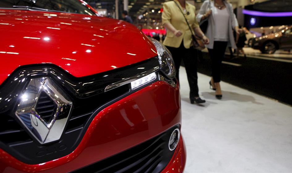 Akcje Renault nurkują o 20% po przeszukaniach w jego biurach