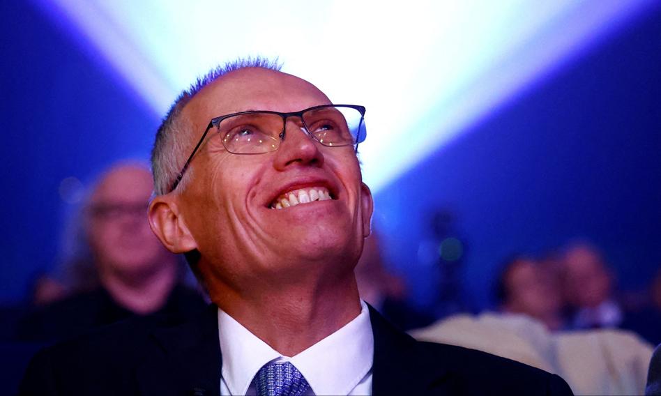 Ile zarabia prezes Stellantisa? W 2023 roku otrzymał gigantyczną podwyżkę