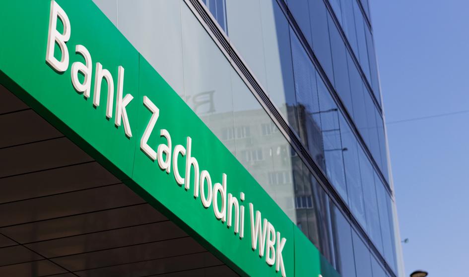 Vestor DM obniżył rekomendację BZ WBK do "akumuluj"