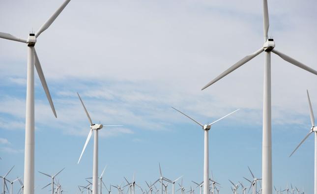 Po wejściu w życie przygotowywanej ustawy o elektrowniach wiatrowych nie będzie można stawiać wiatraków tak blisko domów, jak teraz