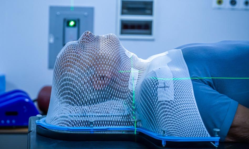 AI w medycynie: wielkie ambicje, małe zyski. Tylko 9 proc. firm widzi zwrot z inwestycji