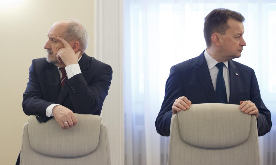 Błaszczak i Macierewicz stracą immunitety? Konsekwencje ws. raportu o podkomisji smoleńskiej mogą być surowe