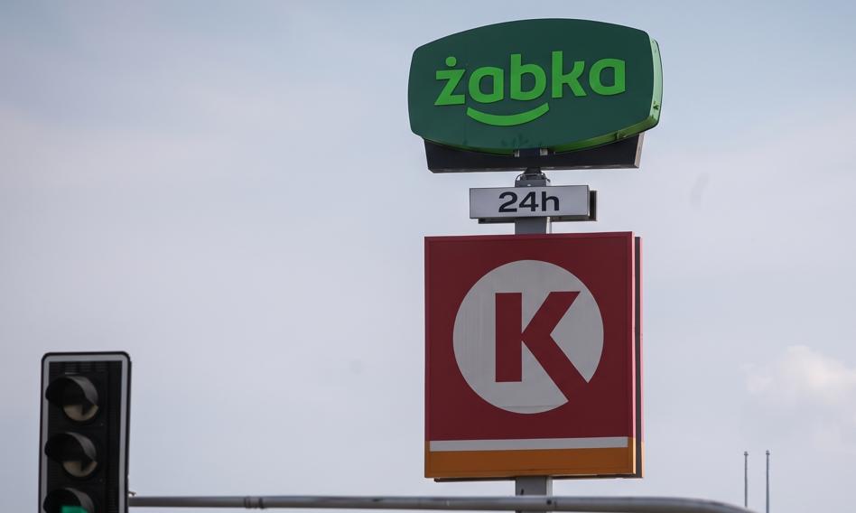 32 złote za akcję i wycofanie z giełdy. Circle K złożył wniosek do UOKiK o przejęcie Żabki