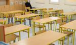 20 tys. wakatów i tysiące godzin bez nauczycieli. Szkoły nie mają kim uczyć