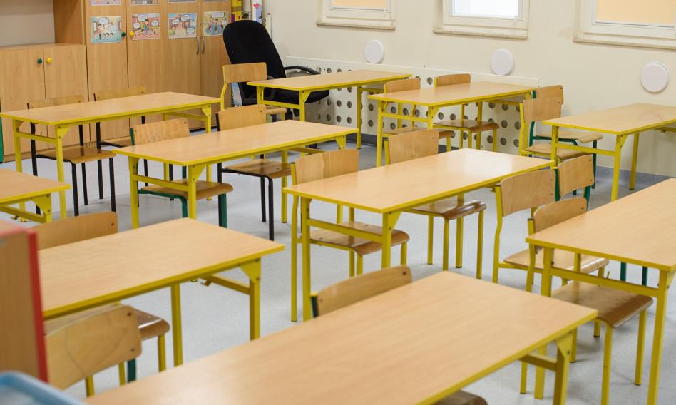 Polish schools face staffing crisis: 20,000 teacher vacancies, 300,000 unfilled lessons