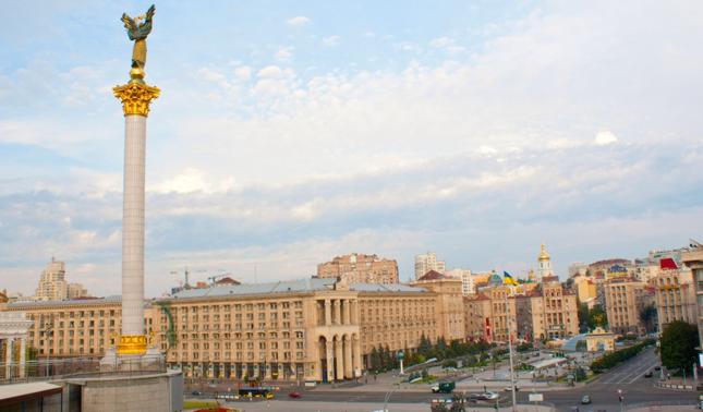"FT": sytuacja na Ukrainie dużo bardziej niebezpieczna niż dekadę temu