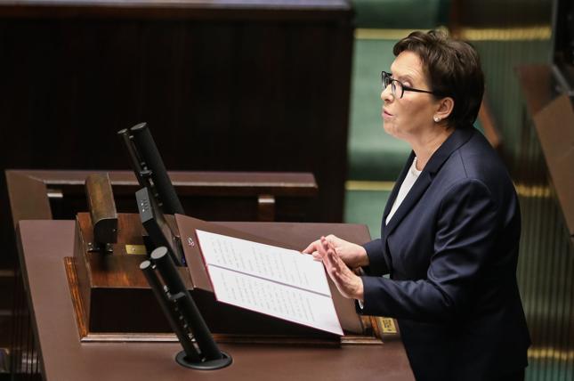 Premier Ewa Kopacz złożyła w czwartek w Sejmie dymisję