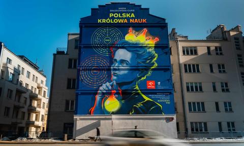 Świecące murale ze Skłodowską-Curie. Wyjątkowa akcja na Międzynarodowy Dzień Kobiet w Nauce