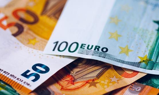Uspokojenie na rynku walutowym. Kurs euro nie przebił 4,30 zł