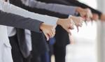 Nowy ranking kont oszczędnościowych przynosi kolejne spadki [Bankier.pl]