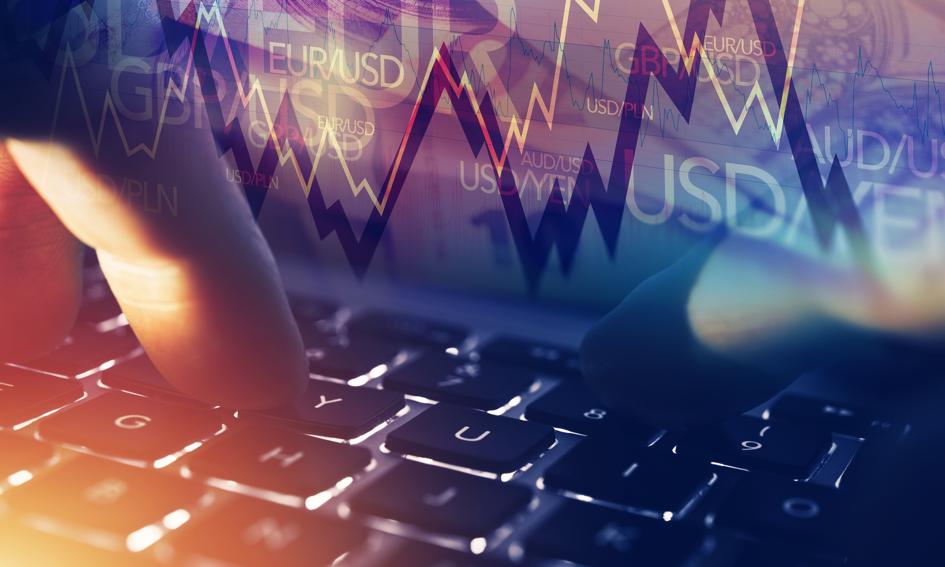 Dolar powyżej 4 zł. Kurs euro wciąż wysoki