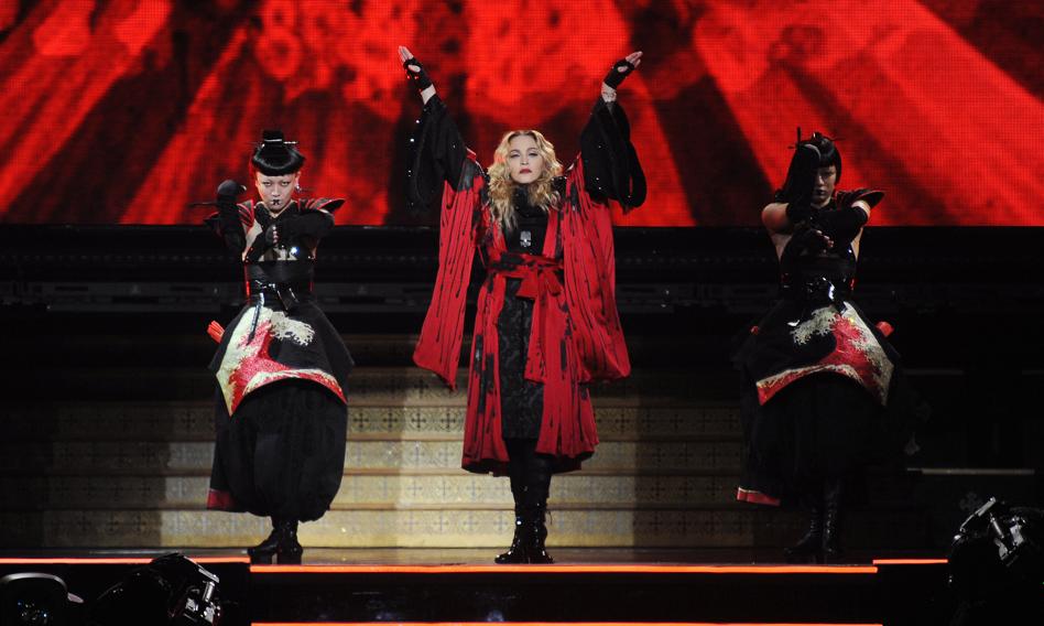 Madonna opóźniła swój koncert. Została pozwana przez dwóch fanów, którzy nie wyspali się przed pracą