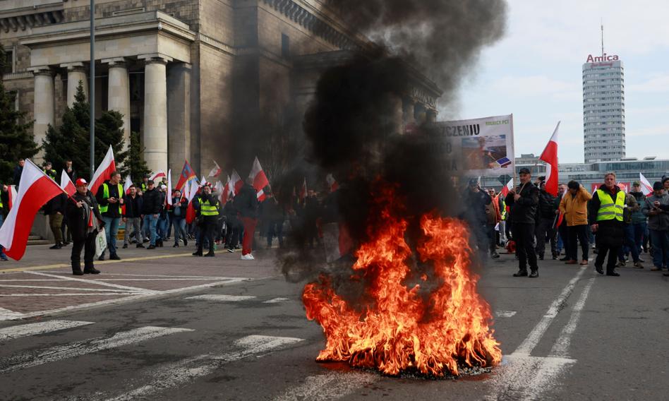 Rolnicy protestują w Warszawie. Utrudnienia w ruchu w stolicy